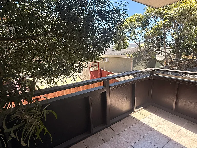 925 Madison St #2 — Photo 14