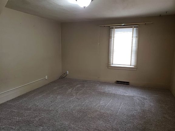 3rd image of 1609 8th Ave