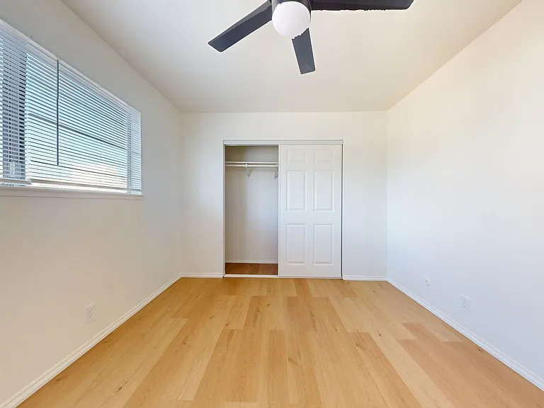 1520 Castro St — Photo 29