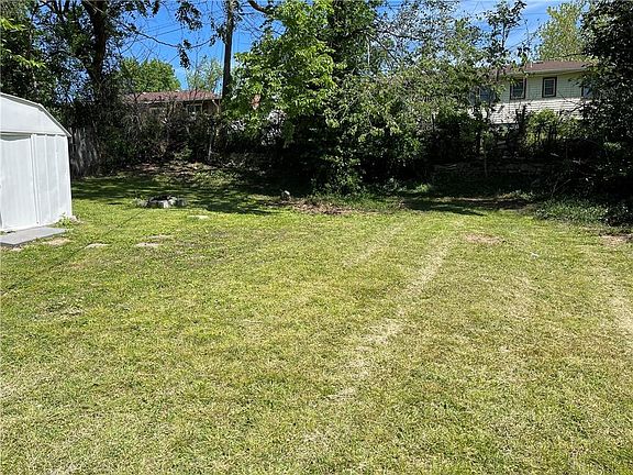 4th image of 5004 Walker Ave