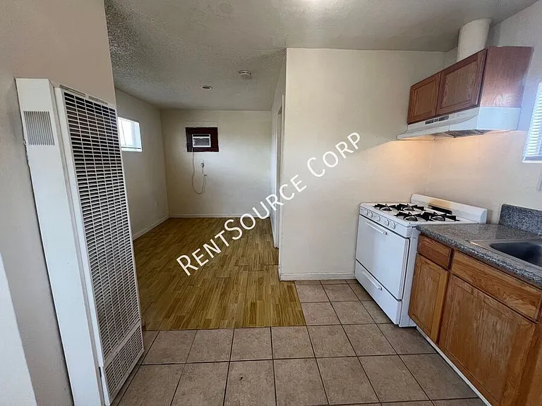 2542 W Main St #C — Photo 5