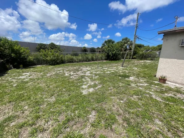 683 NW 21st Street, Pompano Beach, FL 33060