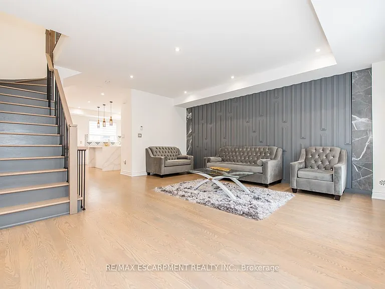 64 City Park Cir — Photo 25