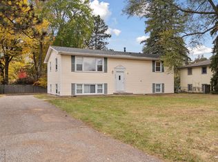 9104 Lexington Ave N, Circle Pines, MN 55014