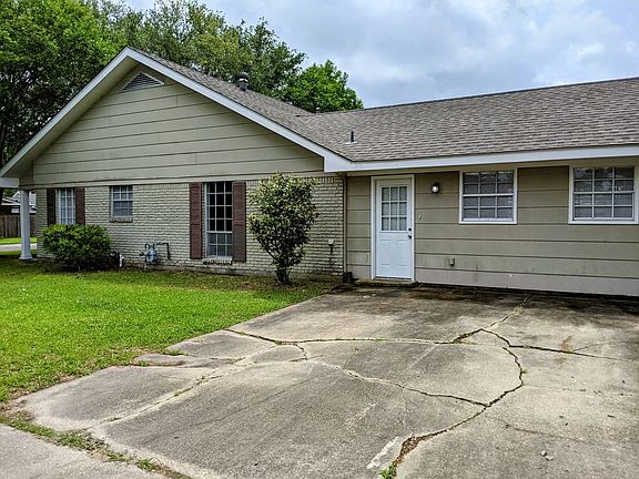 2nd image of 300 Highland Dr