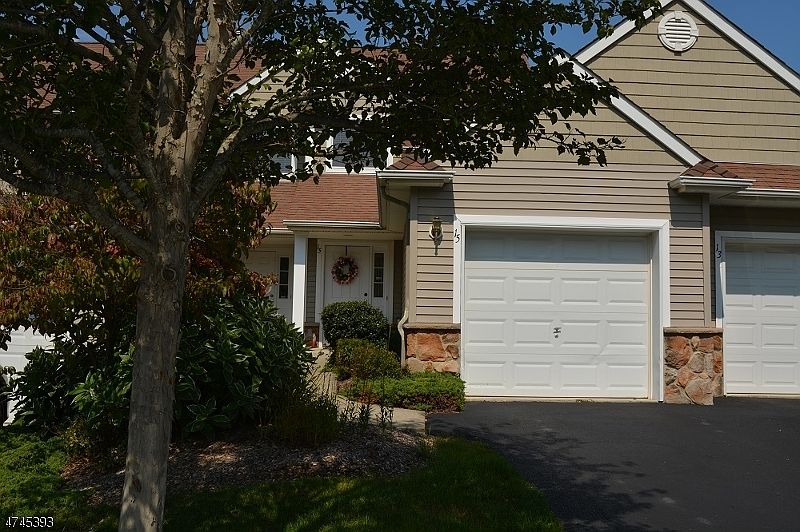 1st image of 15 Bourne Circle