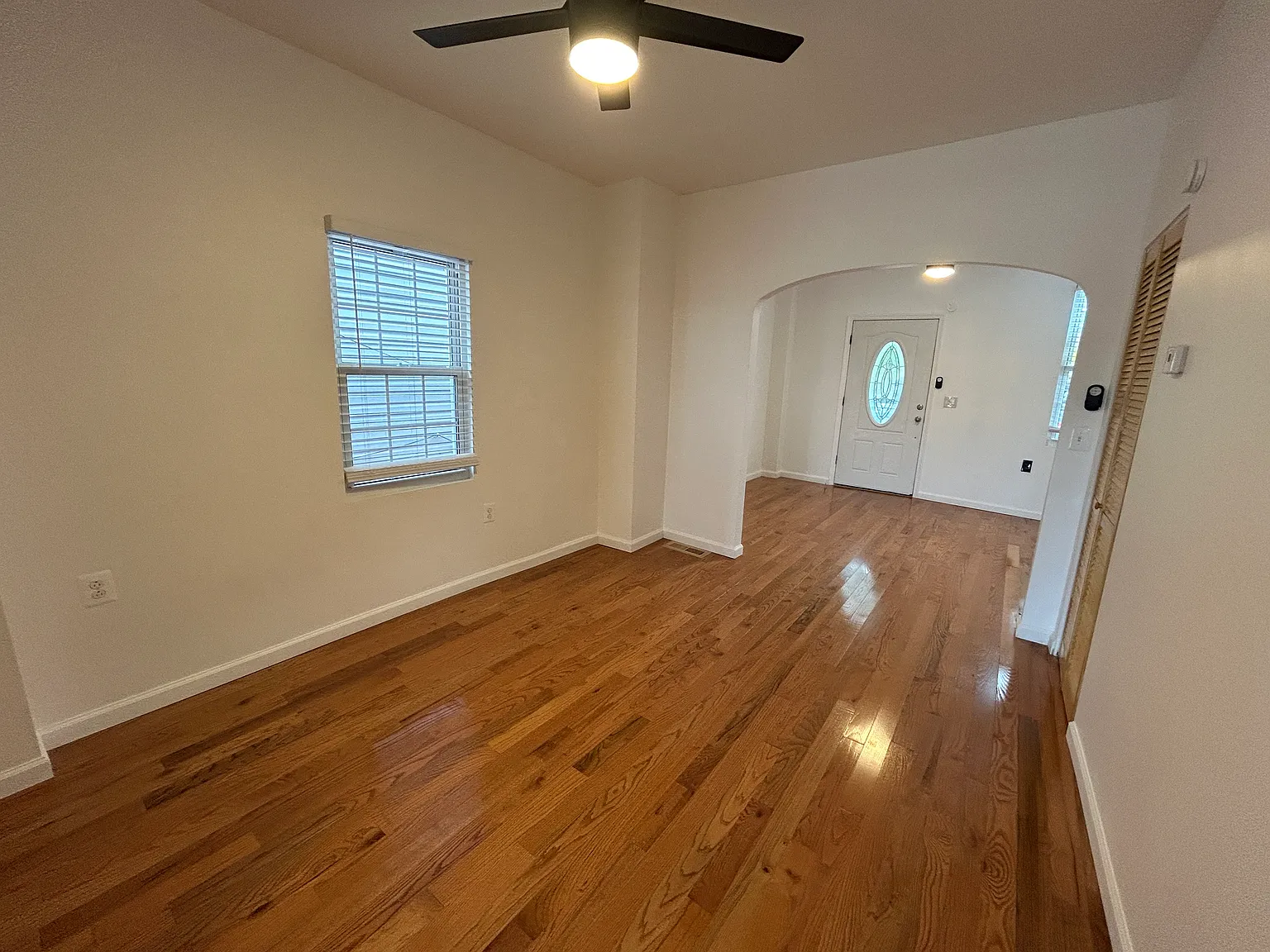 3 bed, 1200 sqft, $2,350 — Photo 1