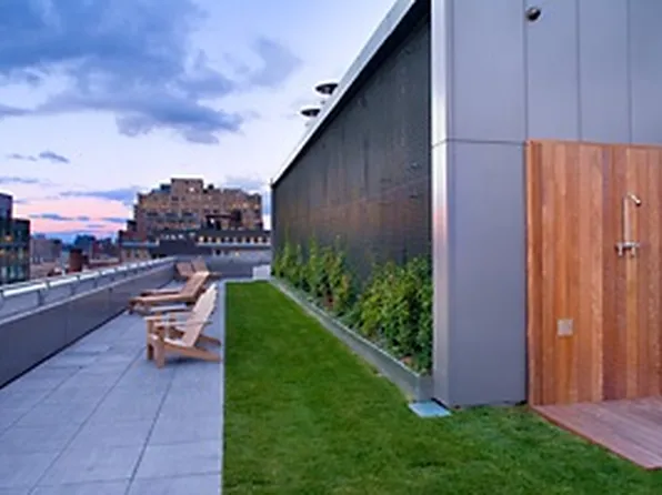 255 Hudson Street image 1 of 10