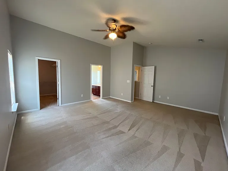 5064 Ballantine Dr — Photo 9
