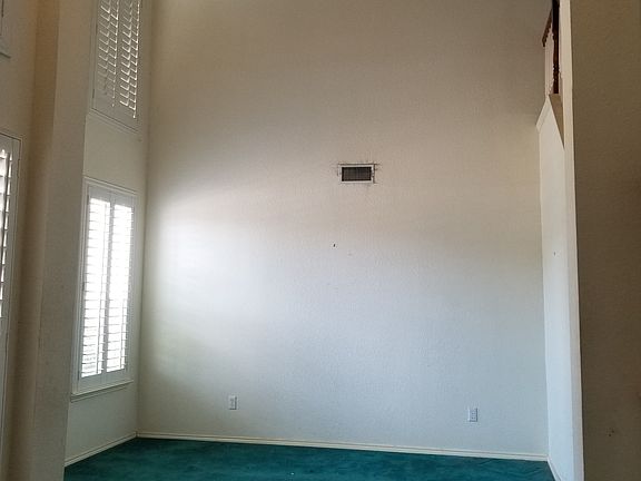 4th image of 5220 Vineyard Ln