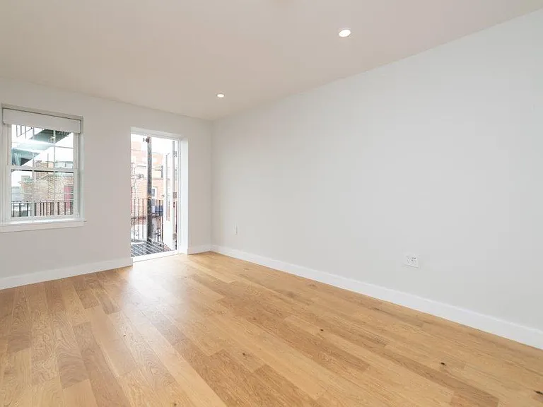 22 Fleet St — Photo 8