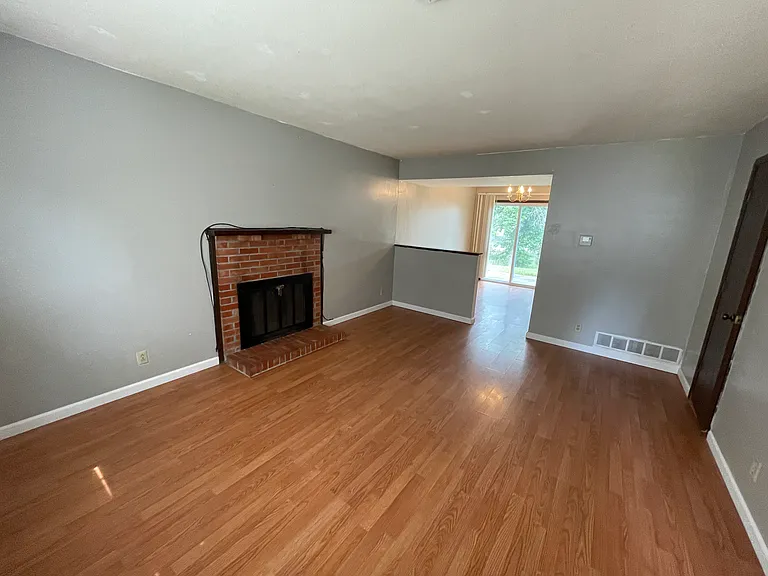 4403 Germantown Dr — Photo 6