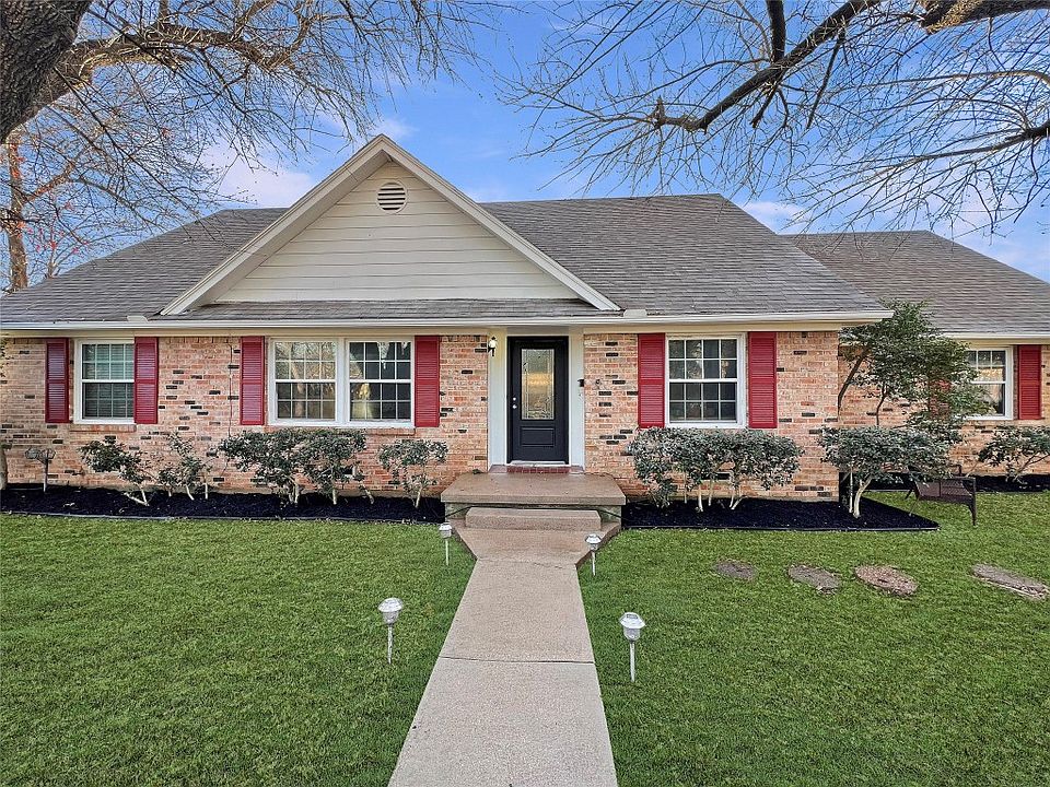 1st image of 407 John Arden Dr
