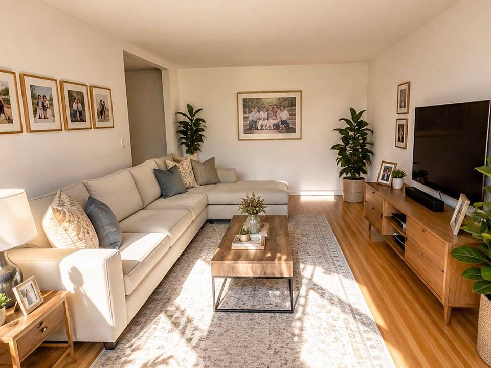 1st image of 222 E 8th St #2W
