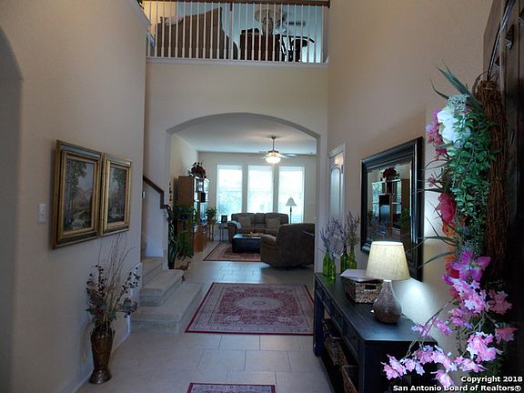 2nd image of 1625 Sun Ledge Way