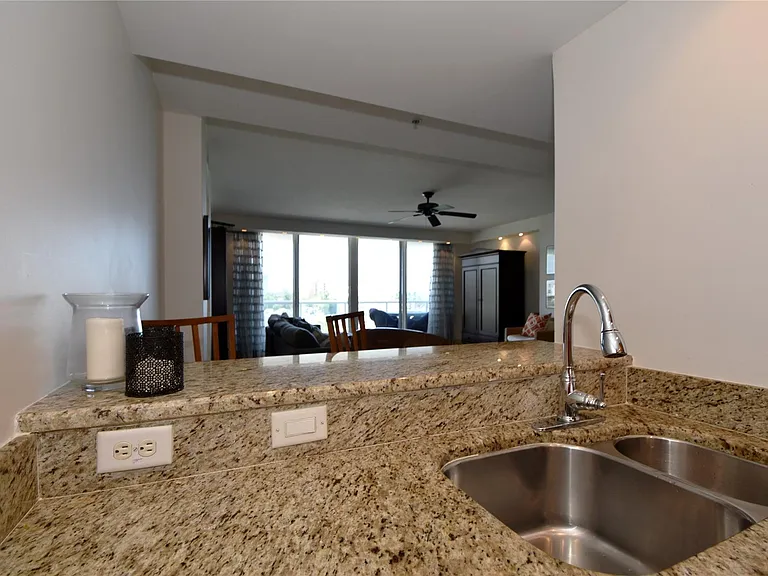 2051 SE 3rd St #509 — Photo 31