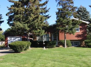 918 Magnolia Dr, Joliet, IL 60435