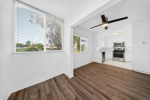 13860 Burbank Blvd Photo 1