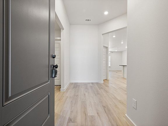 3rd image of 2421 Bryan Ave