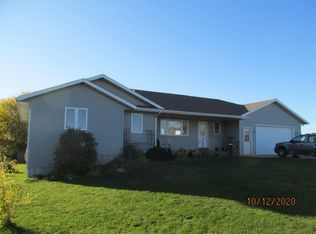 1067 Cardinal Dr, Highland, WI 53543
