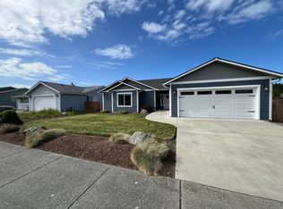 952 E Fir St, Sequim, WA