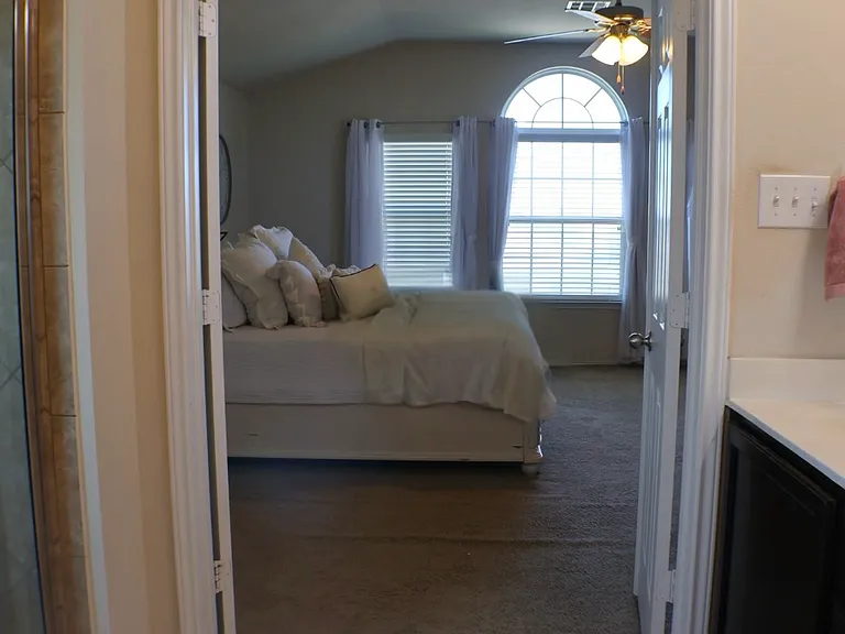 9908 Caney Creek Dr — Photo 10