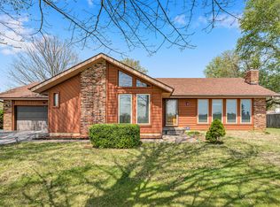 401 E Grant St, Clever, MO 65631