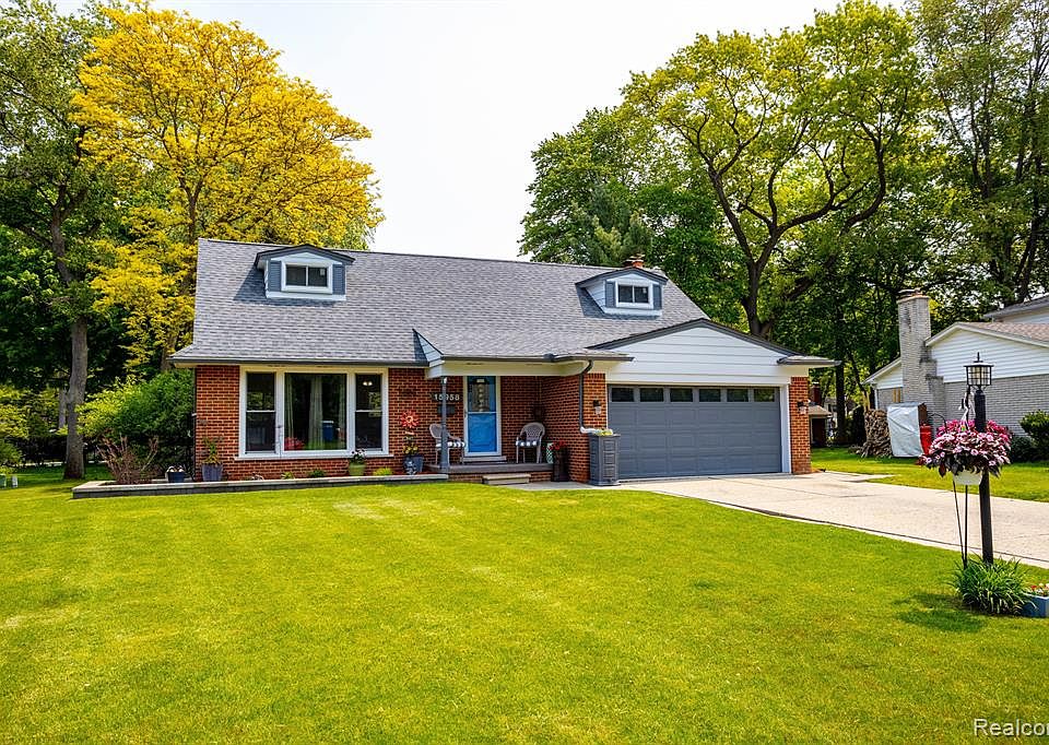 15958 Shadyside Dr, Livonia, MI 48154 Zillow