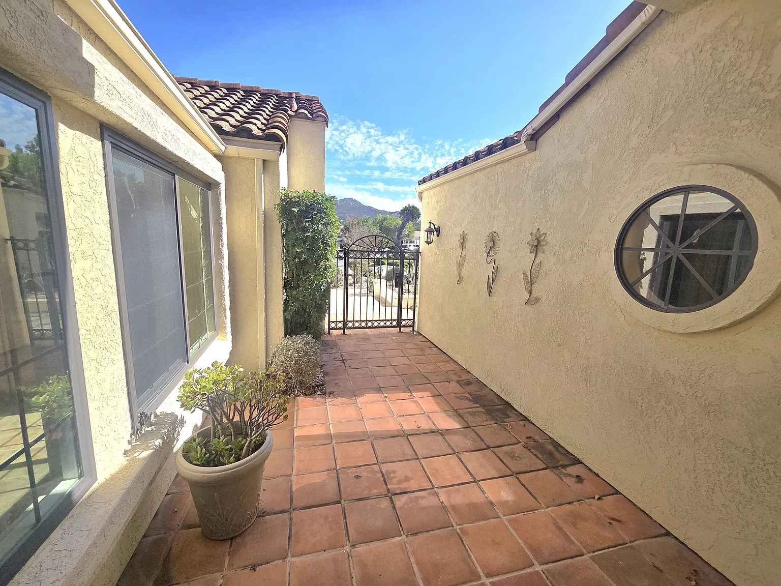 2 bed, 2161 sqft, $4,250 — Photo 4