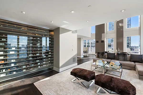 Sold by Nest Seekers International | media 4