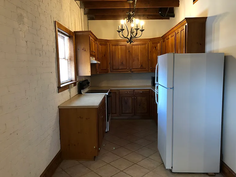 235 E Main St #F — Photo 8