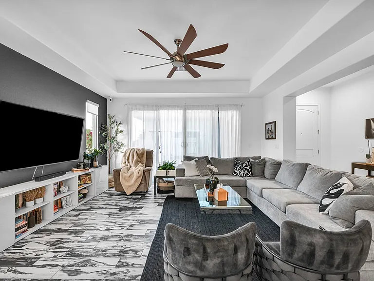 233 Castellari Dr — Photo 9