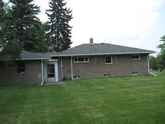 2nd image of 1556 E Greencrest Ave