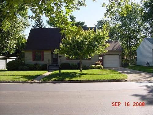 2nd image of 826 N 13th St