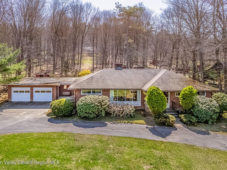 1st image of 674 Hurley Avenue