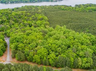 56 Harbor Dr, Macon, NC 27551