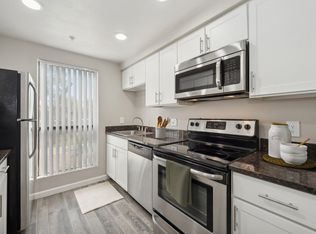 Country Brook Apartments, Chandler, AZ 85226