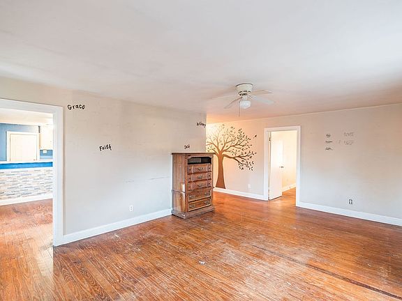 2nd image of 3511 Lafayette Rd