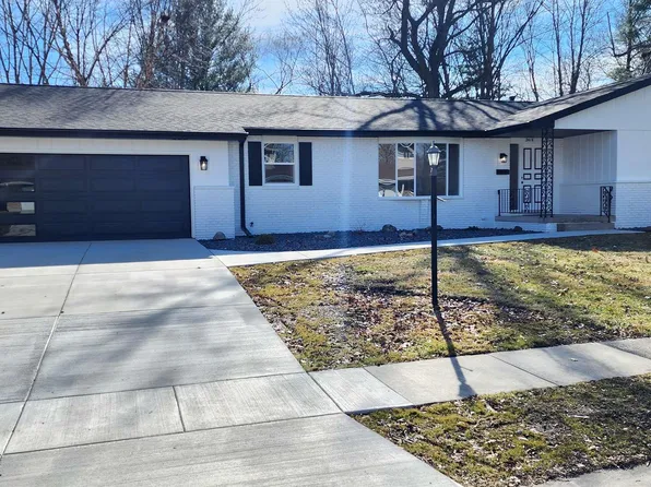 2416 Manchester Dr, Springfield, IL 62704