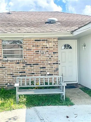 3 bed, 2.0 bath, 1750 sqft, $1,900 — Photo 2