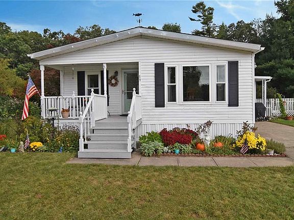 2nd image of 19 Healey Brook Ct