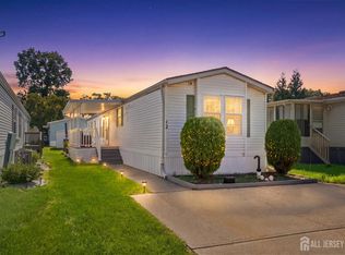12 Twain Rd, North Brunswick, NJ 08902