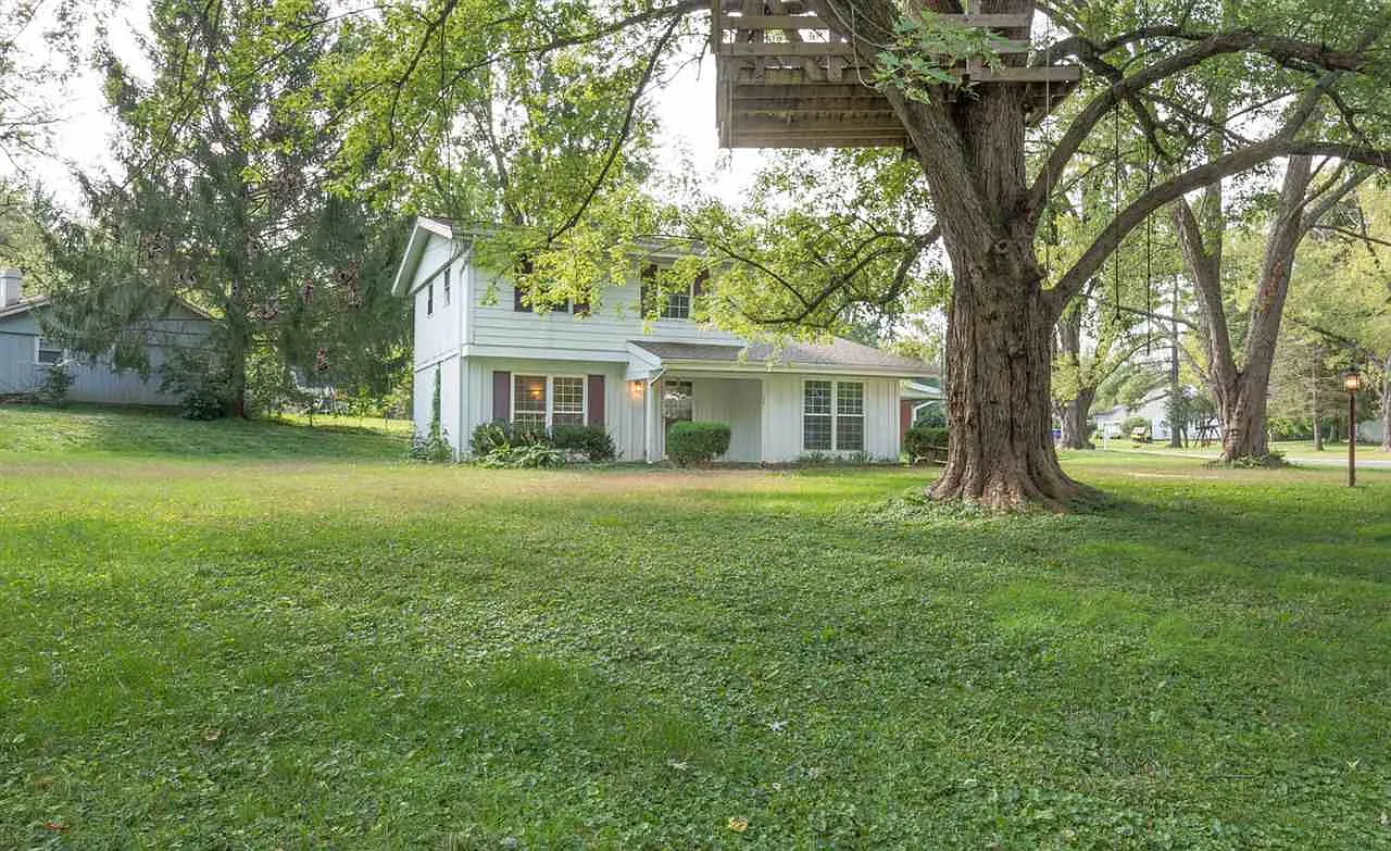 1001 W Winding Way photo 1