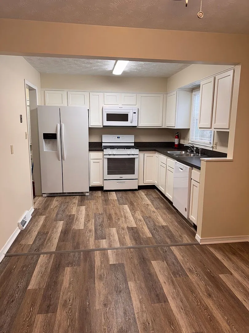 2239 Woodland Trace — Photo 4