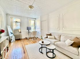 121 Mulberry St, New York, NY
