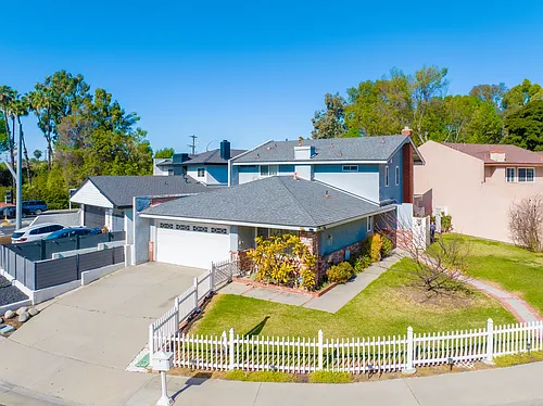 13233 Oakwood Ln Photo 1