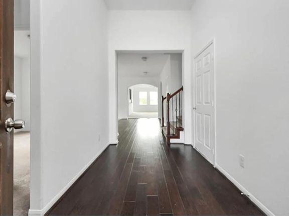 3rd image of 3727 Varna Ct