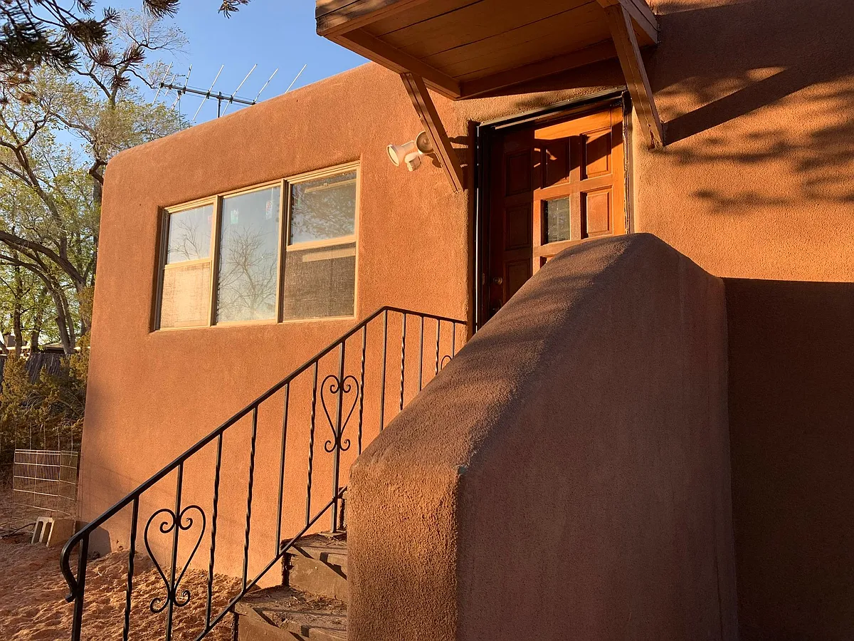 Building Photo - Old Santa Fe Trl