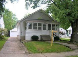 716 12th Ave, Sterling, IL 61081