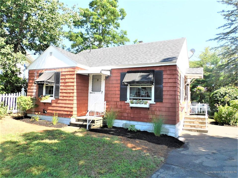 1st image of 8 Carlton Ave